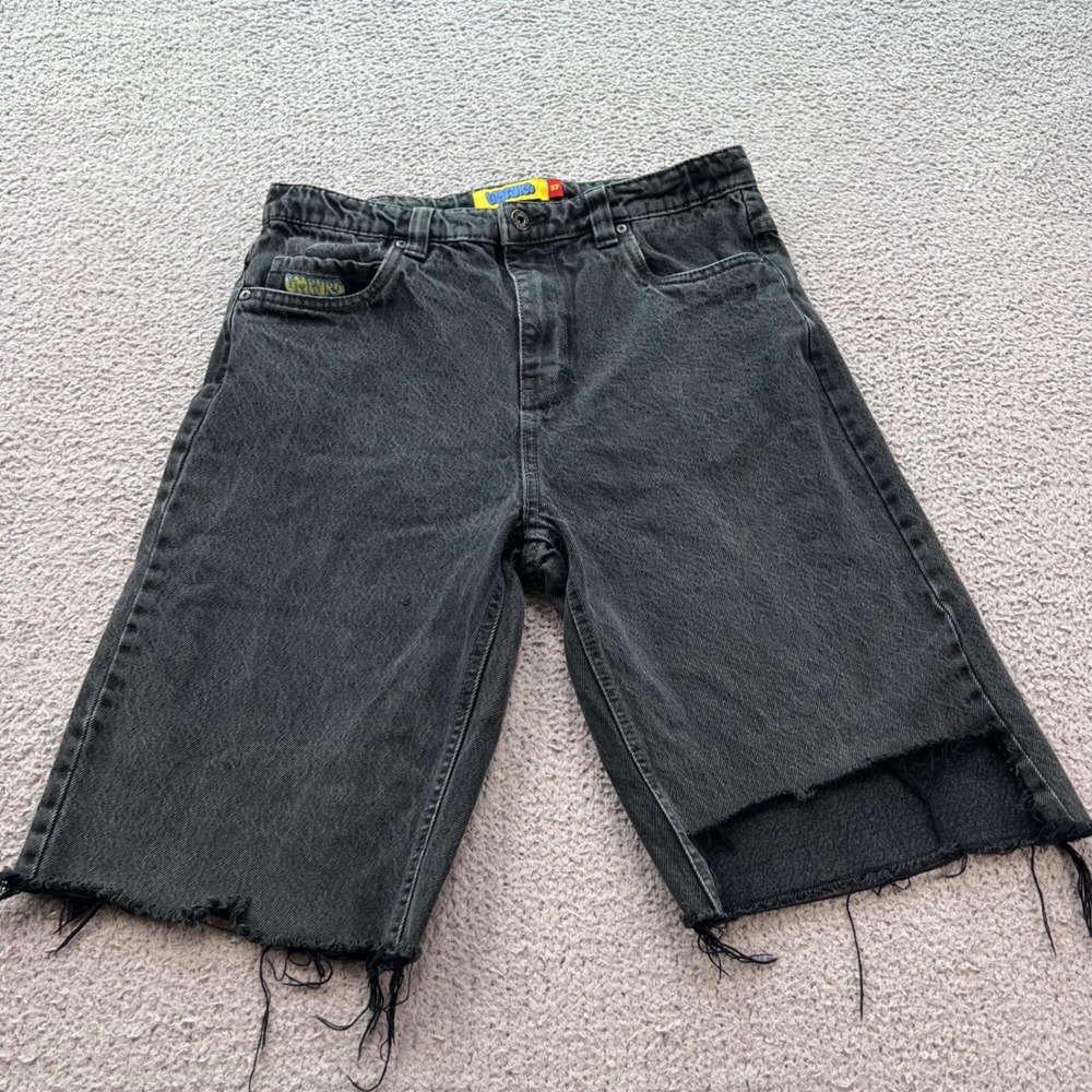 Empyre Women Washed Black Loose Fit Raw Hem Denim Shorts Size 27 E0153125026E